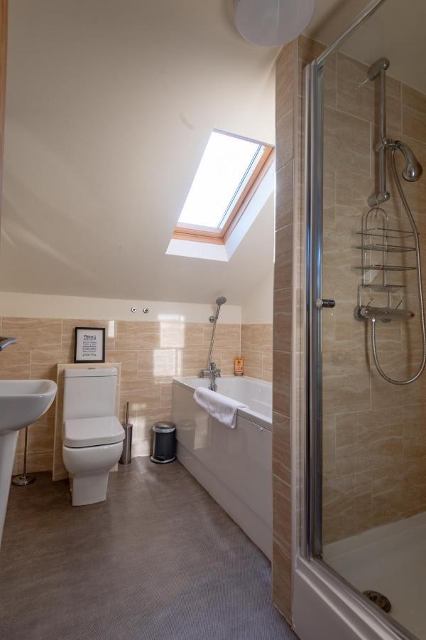 Courtyard Mews Apartamento Wakefield Exterior foto