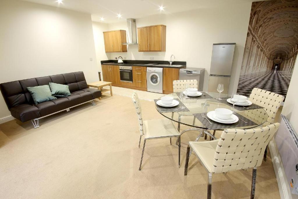 Courtyard Mews Apartamento Wakefield Exterior foto