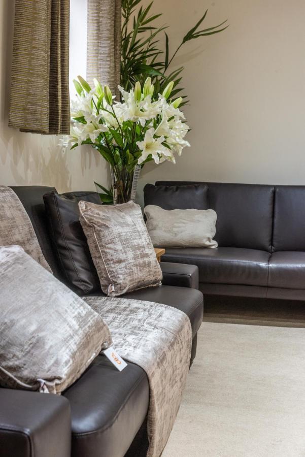 Courtyard Mews Apartamento Wakefield Exterior foto